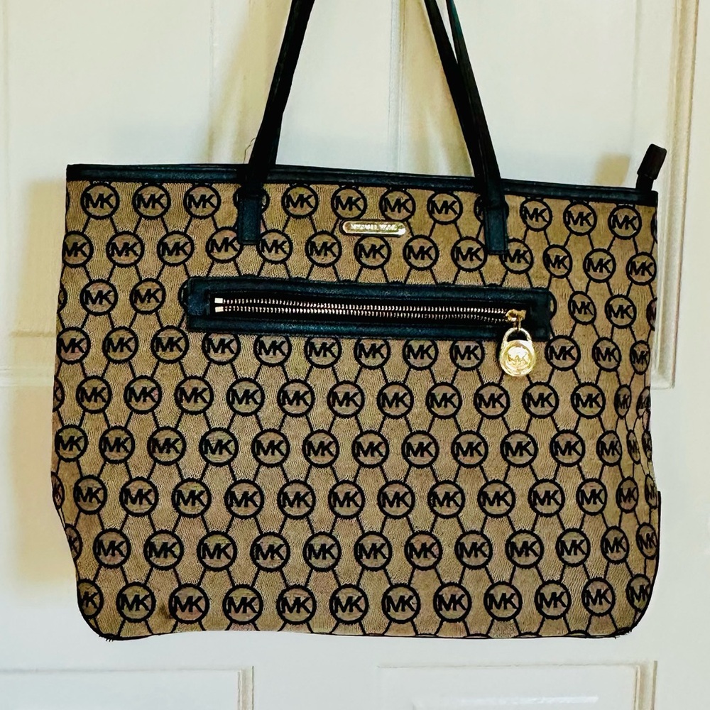 Michael Kors MK Signature Jet Set Tote Bag Large Purse Black / Brown